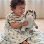 Blanket with big doll - Green